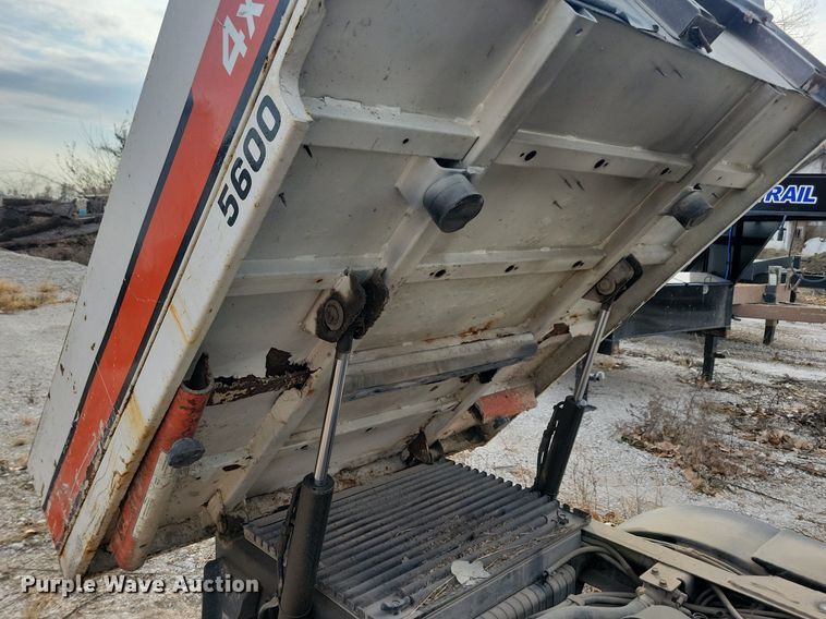 image for item LO9958 2006 Bobcat Toolcat 5600  utility vehicle