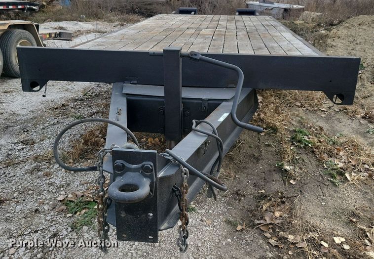 image for item LO9961 2012 Towmaster  equipment trailer