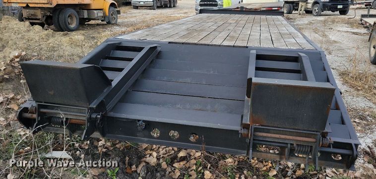 image for item LO9961 2012 Towmaster  equipment trailer