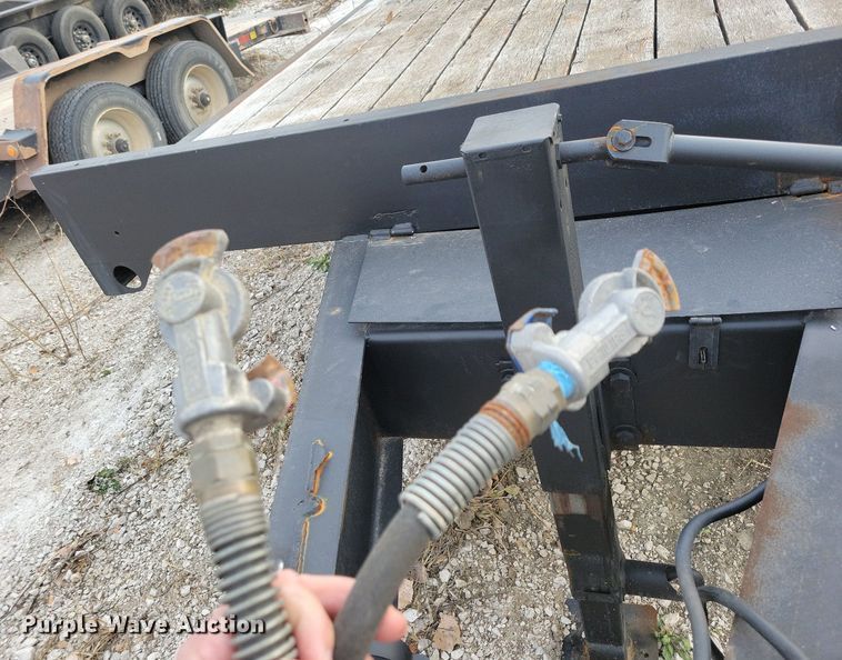 image for item LO9961 2012 Towmaster  equipment trailer