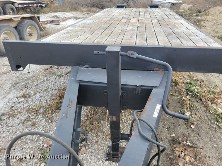 image for item LO9961 2012 Towmaster  equipment trailer