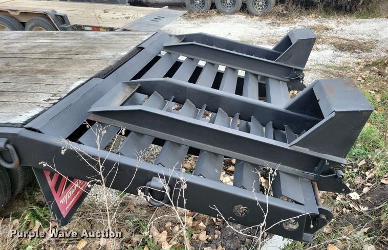 image for item LO9961 2012 Towmaster  equipment trailer