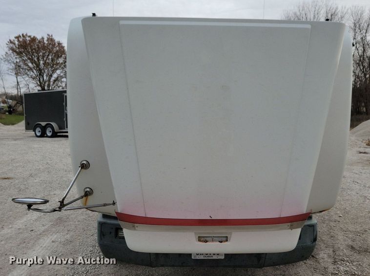 image for item LO9962 1995 Freightliner FLD 120  flatbed truck