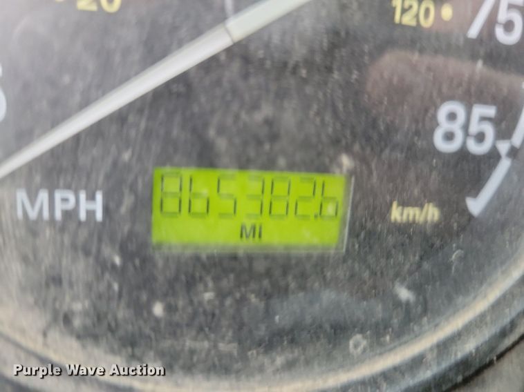 image for item LO9964 2006 Sterling A9500  truck cab and chassis