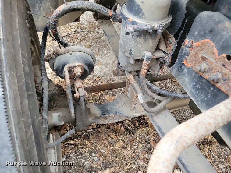 image for item LO9964 2006 Sterling A9500  truck cab and chassis