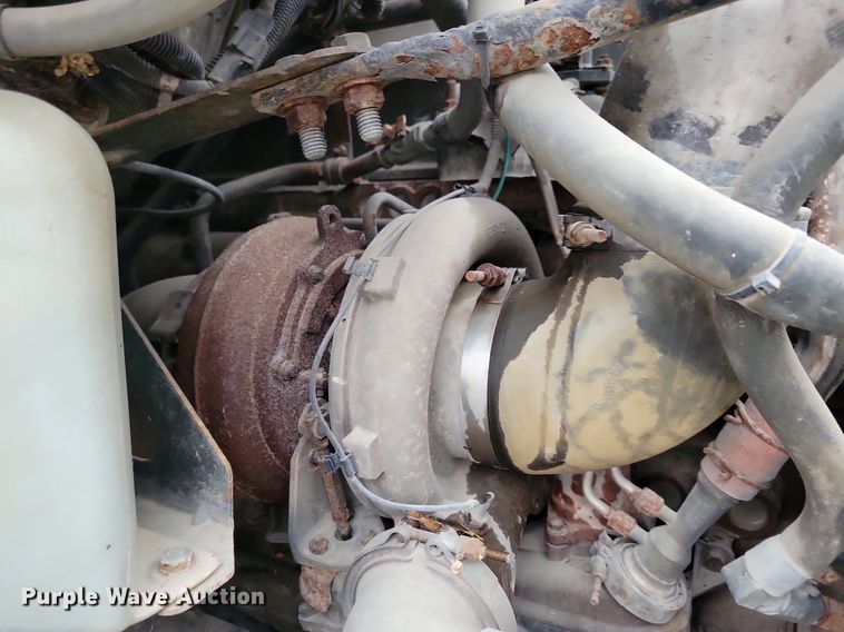 image for item LO9964 2006 Sterling A9500  truck cab and chassis