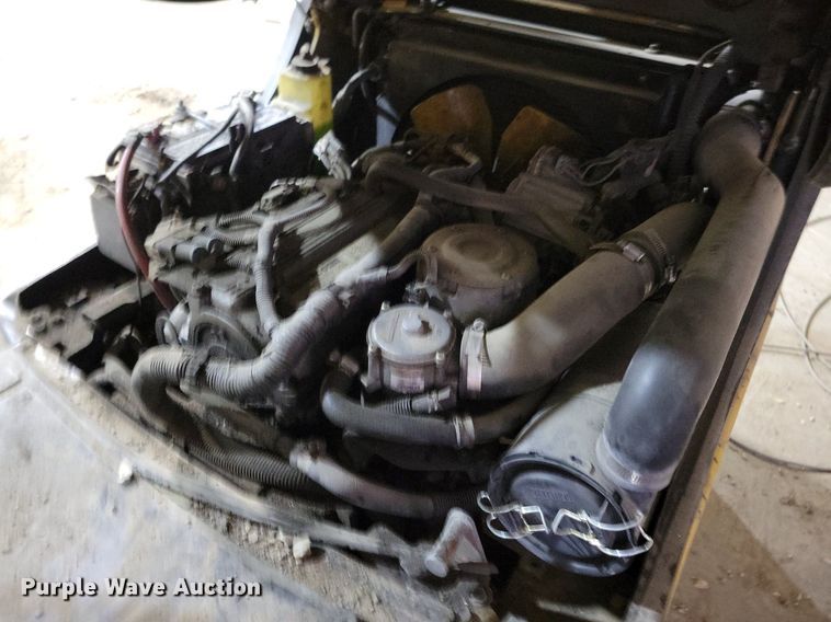 image for item LO9965 Yale 35VX  forklift