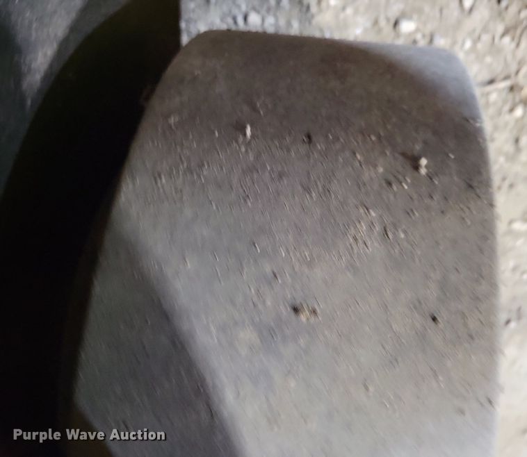 image for item LO9965 Yale 35VX  forklift