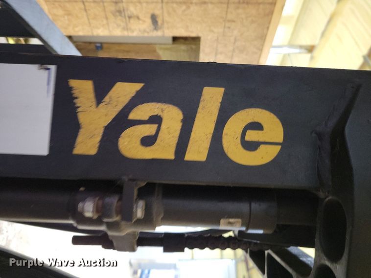 image for item LO9965 Yale 35VX  forklift