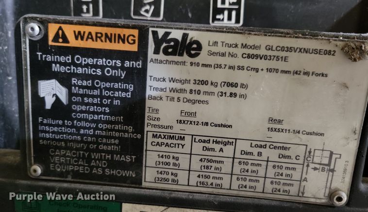 image for item LO9965 Yale 35VX  forklift