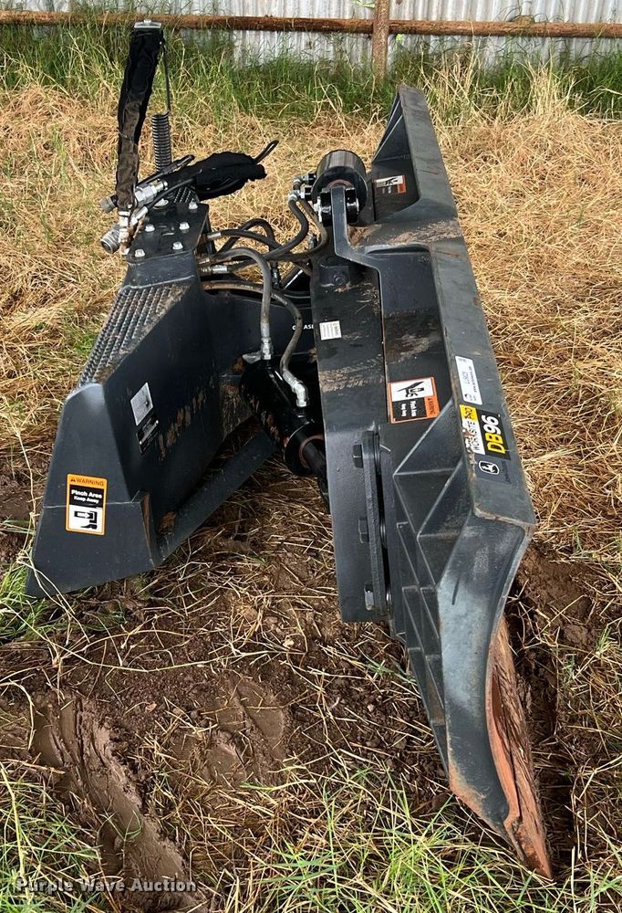 image for item LU9828 John Deere DB96  skid steer dozer blade