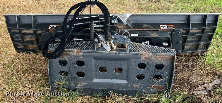 image for item LU9828 John Deere DB96  skid steer dozer blade