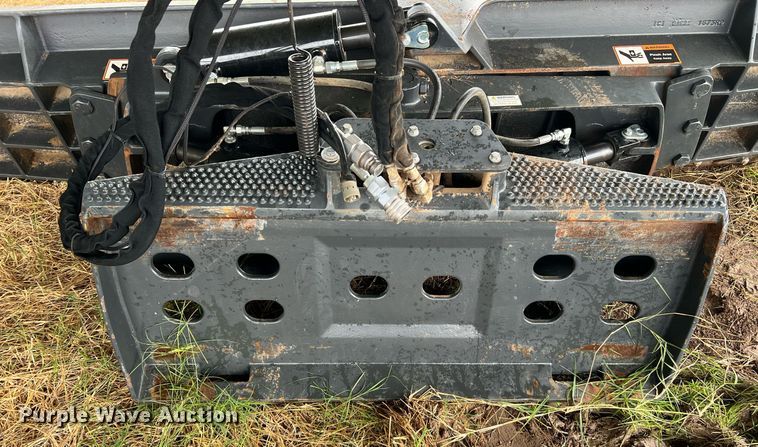 image for item LU9828 John Deere DB96  skid steer dozer blade