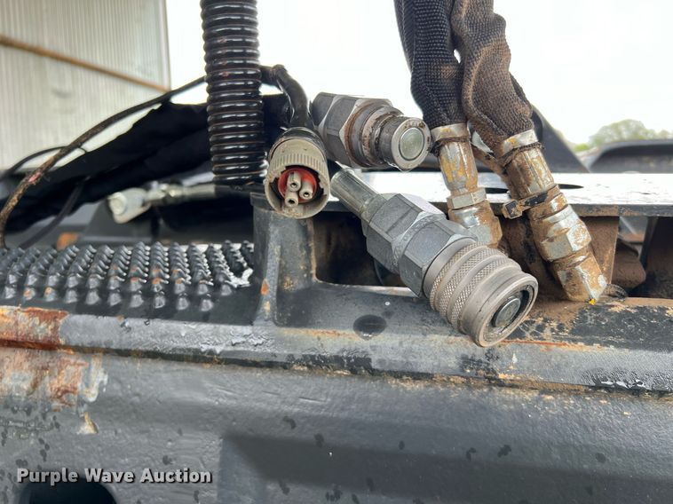 image for item LU9828 John Deere DB96  skid steer dozer blade