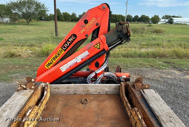 image for item LV9042 2007 Freightliner Business Class M2  crane truck