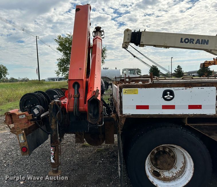 image for item LV9042 2007 Freightliner Business Class M2  crane truck