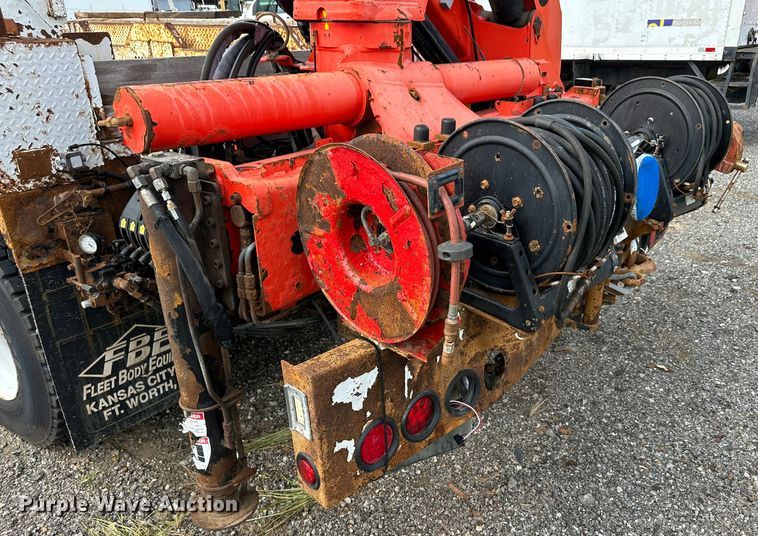 image for item LV9042 2007 Freightliner Business Class M2  crane truck