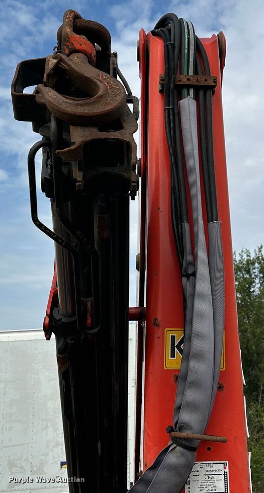 image for item LV9042 2007 Freightliner Business Class M2  crane truck