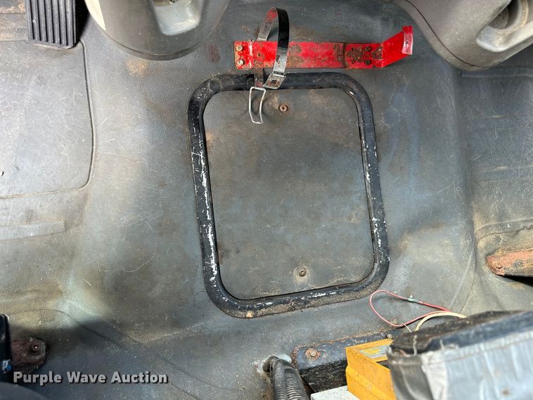 image for item LV9042 2007 Freightliner Business Class M2  crane truck