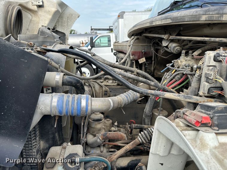 image for item LV9042 2007 Freightliner Business Class M2  crane truck