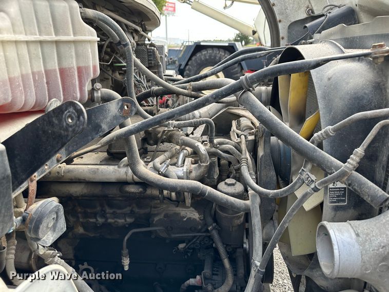 image for item LV9042 2007 Freightliner Business Class M2  crane truck