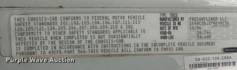 image for item LV9042 2007 Freightliner Business Class M2  crane truck