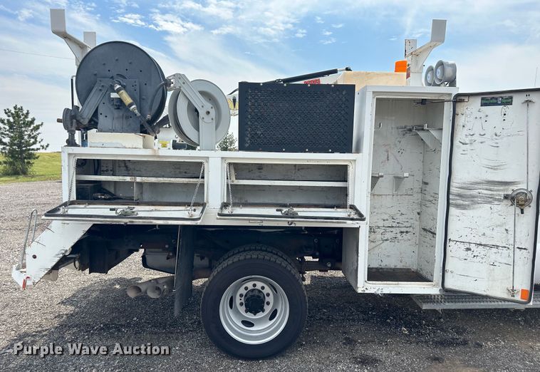 image for item LV9060 2012 Ford F550 Super Duty  Crew Cab utility / service truck