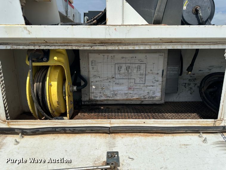 image for item LV9060 2012 Ford F550 Super Duty  Crew Cab utility / service truck