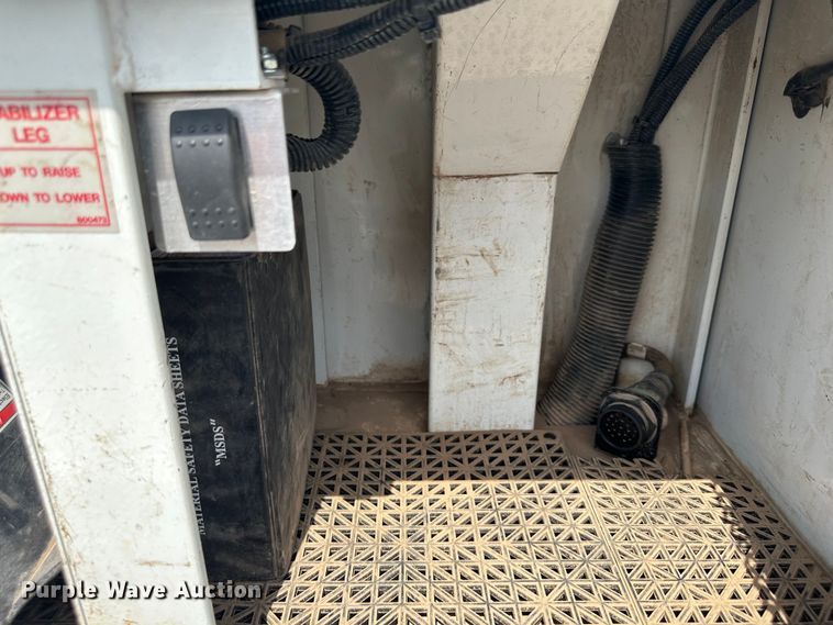 image for item LV9060 2012 Ford F550 Super Duty  Crew Cab utility / service truck