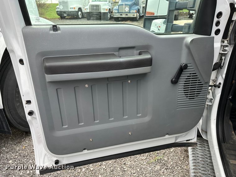 image for item LV9060 2012 Ford F550 Super Duty  Crew Cab utility / service truck