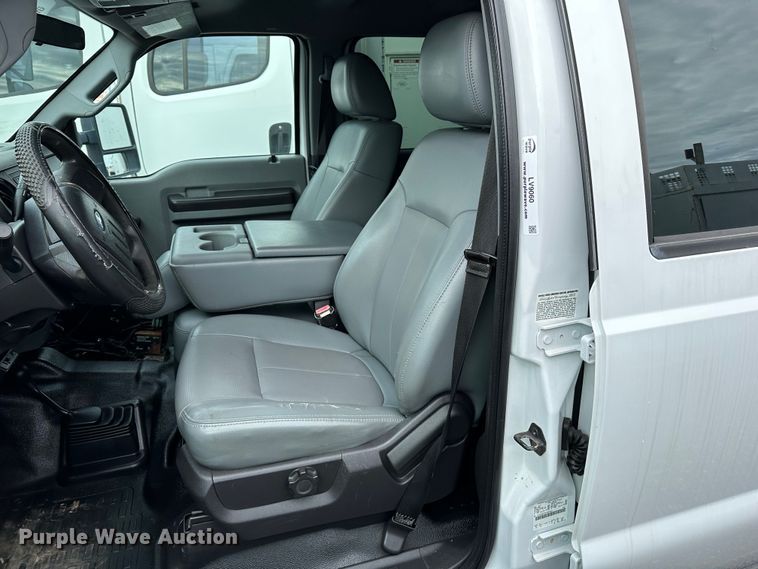image for item LV9060 2012 Ford F550 Super Duty  Crew Cab utility / service truck