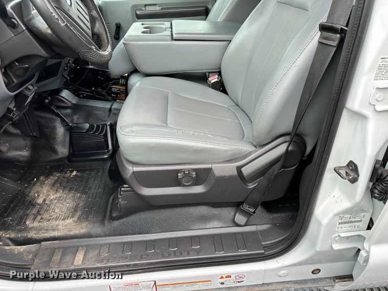 image for item LV9060 2012 Ford F550 Super Duty  Crew Cab utility / service truck