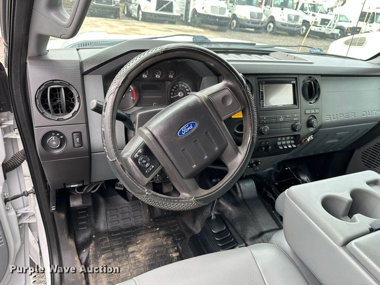 image for item LV9060 2012 Ford F550 Super Duty  Crew Cab utility / service truck