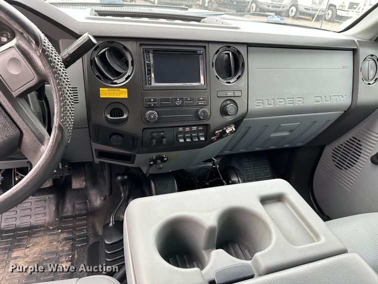 image for item LV9060 2012 Ford F550 Super Duty  Crew Cab utility / service truck