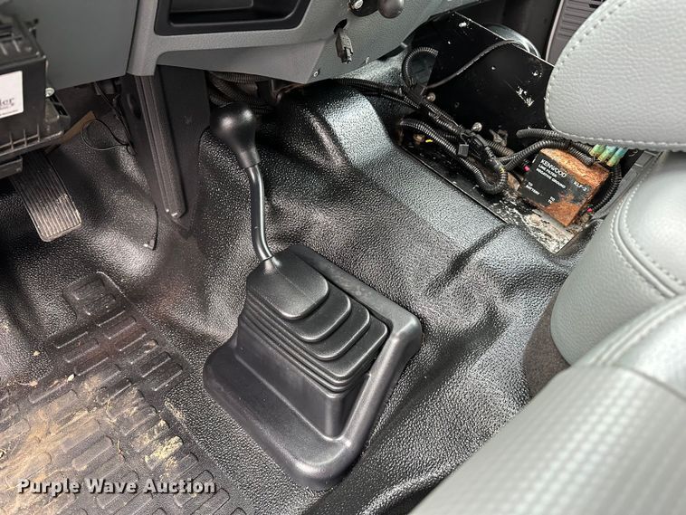 image for item LV9060 2012 Ford F550 Super Duty  Crew Cab utility / service truck