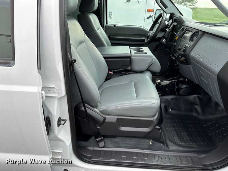 image for item LV9060 2012 Ford F550 Super Duty  Crew Cab utility / service truck