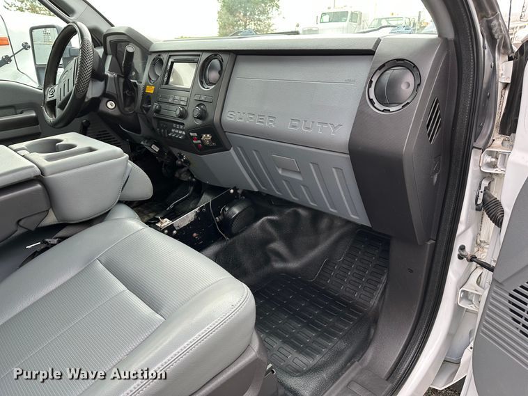 image for item LV9060 2012 Ford F550 Super Duty  Crew Cab utility / service truck