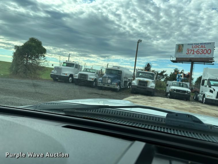 image for item LV9060 2012 Ford F550 Super Duty  Crew Cab utility / service truck