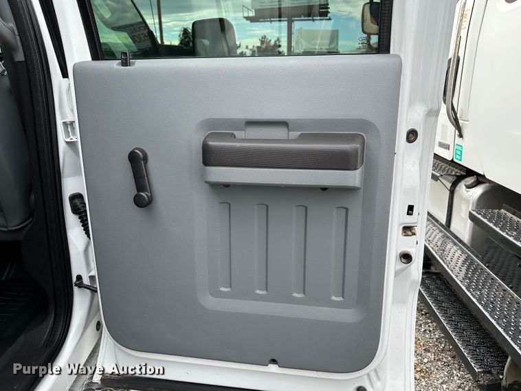 image for item LV9060 2012 Ford F550 Super Duty  Crew Cab utility / service truck