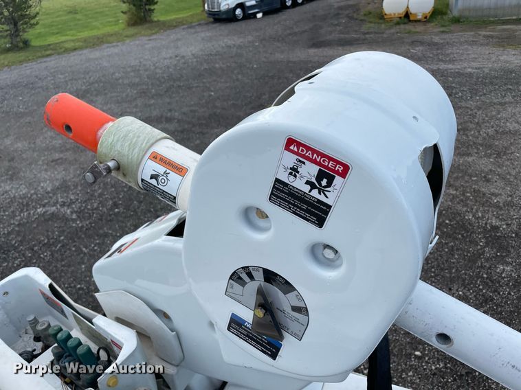 image for item LV9097 2008 International 4300  bucket truck