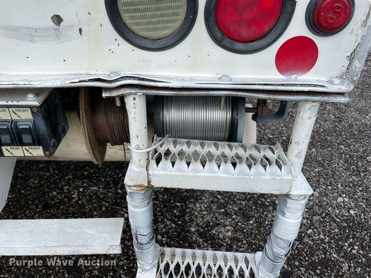 image for item LV9097 2008 International 4300  bucket truck