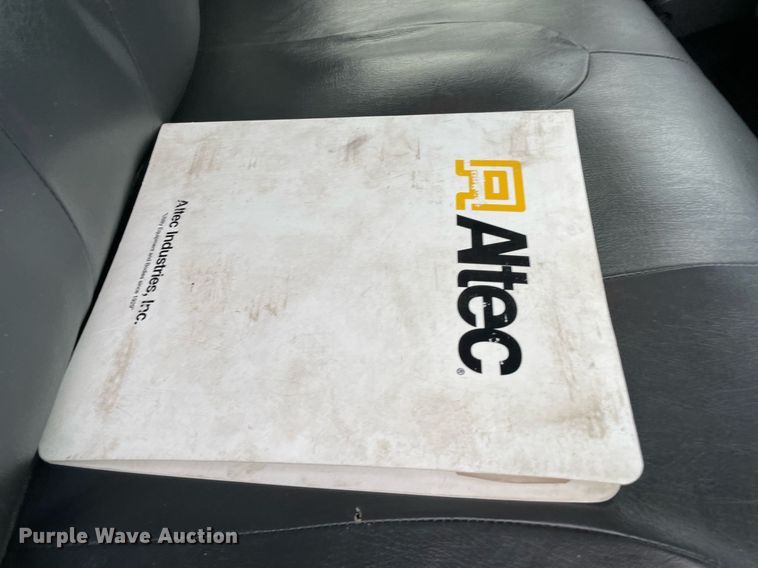 image for item LV9097 2008 International 4300  bucket truck