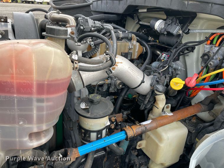 image for item LV9097 2008 International 4300  bucket truck