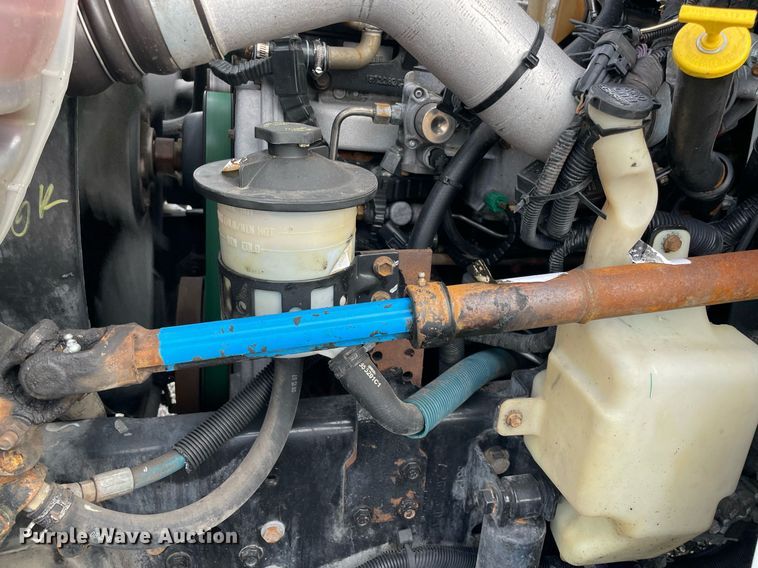 image for item LV9097 2008 International 4300  bucket truck