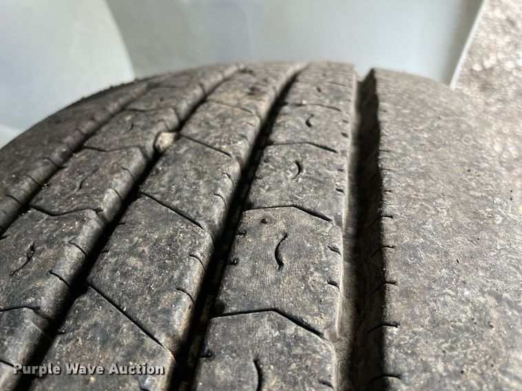 image for item LV9097 2008 International 4300  bucket truck