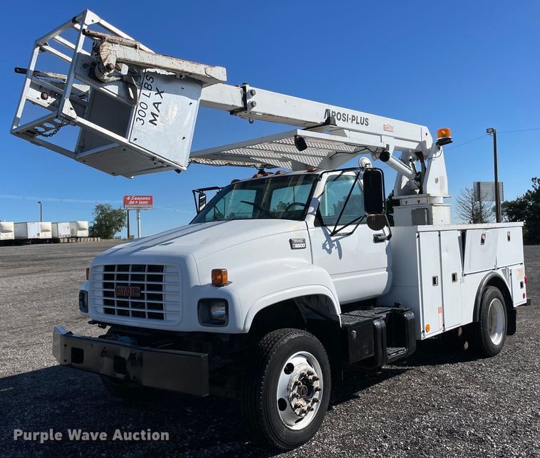 image for item LV9105 1999 GMC C7  bucket truck
