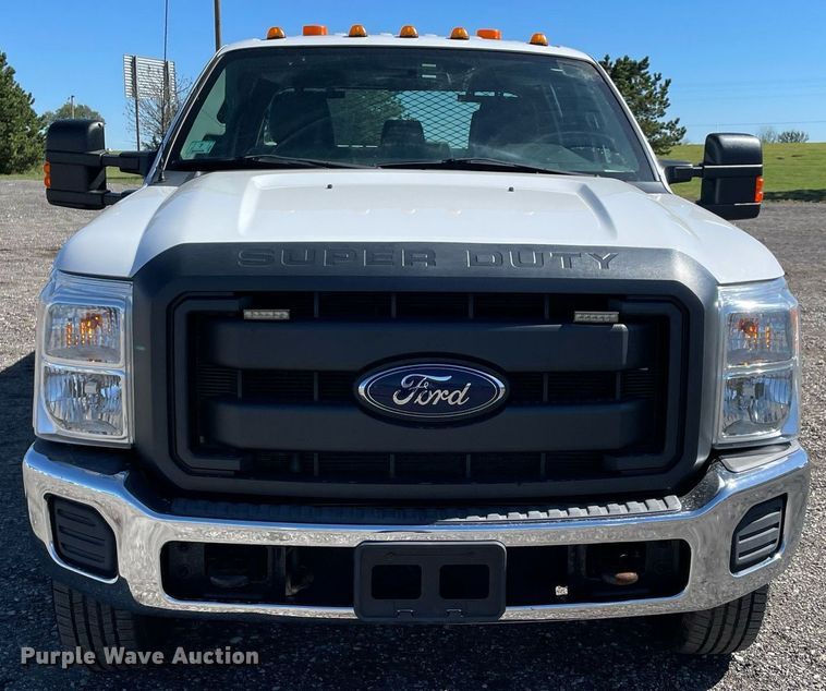 image for item LV9108 2014 Ford F350  Crew Cab utility bed pickup truck