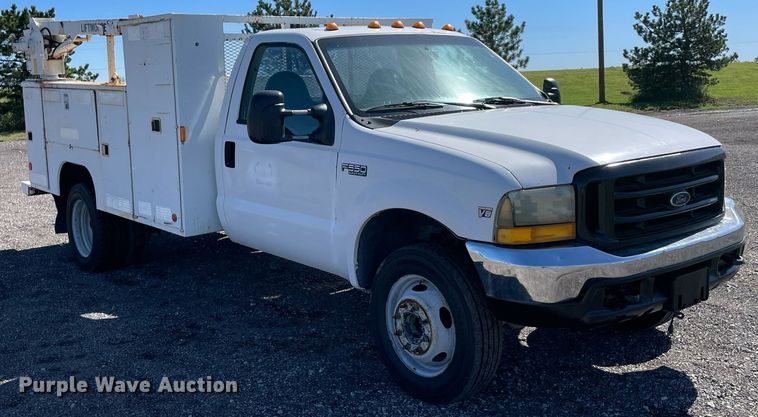 image for item LV9110 1999 Ford F550  utility / service truck