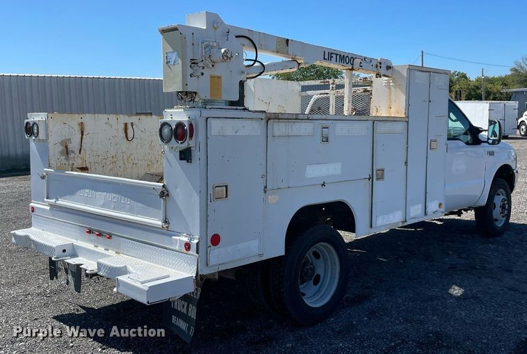 image for item LV9110 1999 Ford F550  utility / service truck