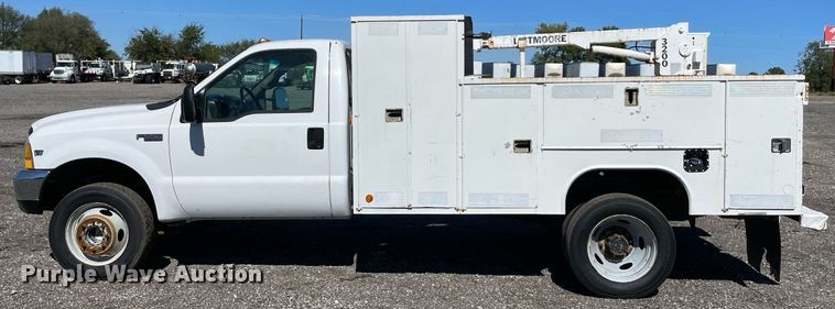 image for item LV9110 1999 Ford F550  utility / service truck
